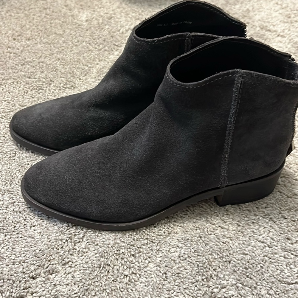 Dolce Vita Tucker Suede Ankle boots / booties